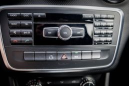 MERCEDES BENZ A180