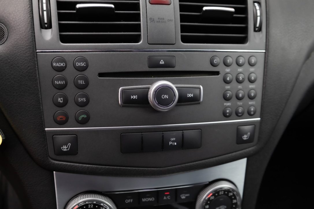 MERCEDES BENZ C 200