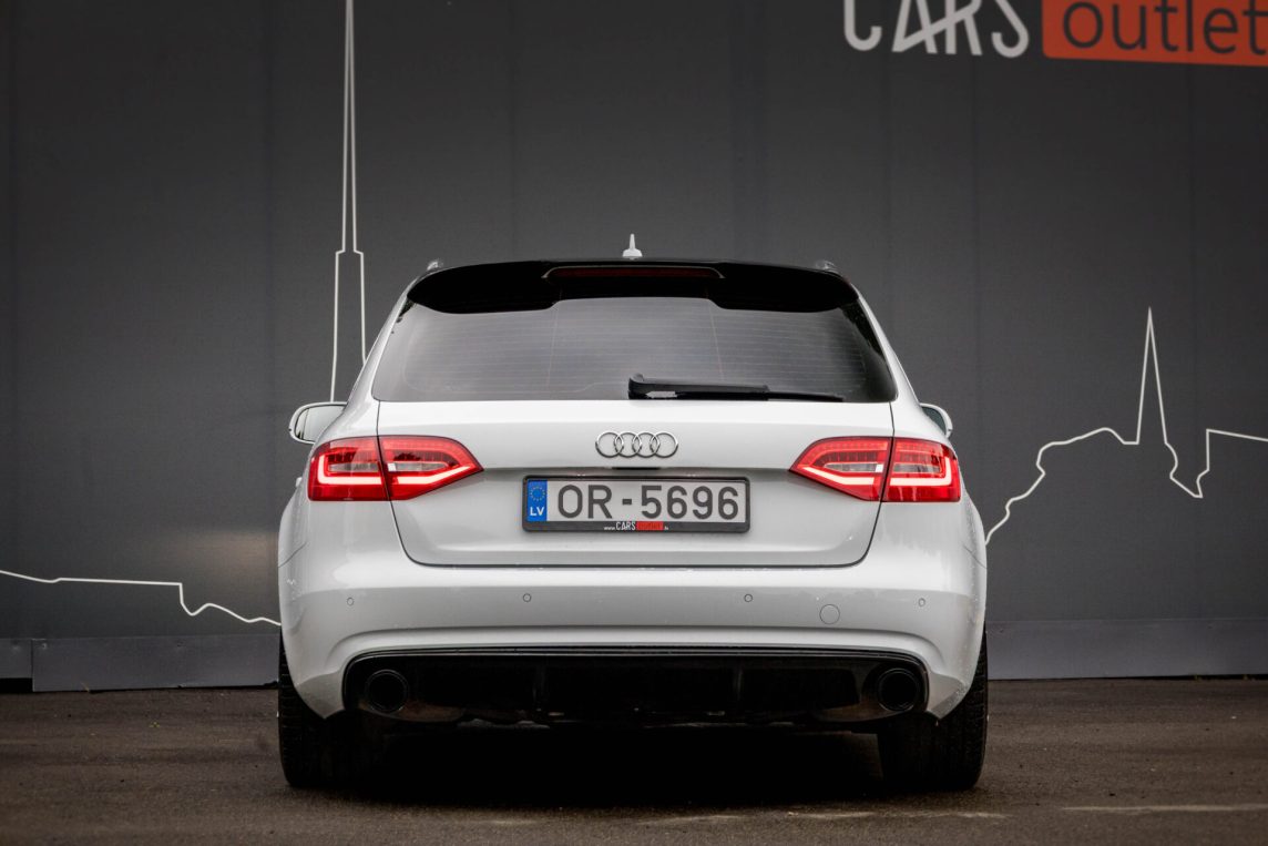 AUDI A4 AVANT