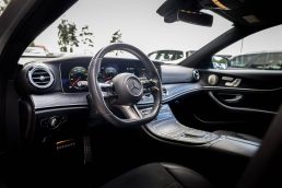 MERCEDES BENZ E220 D