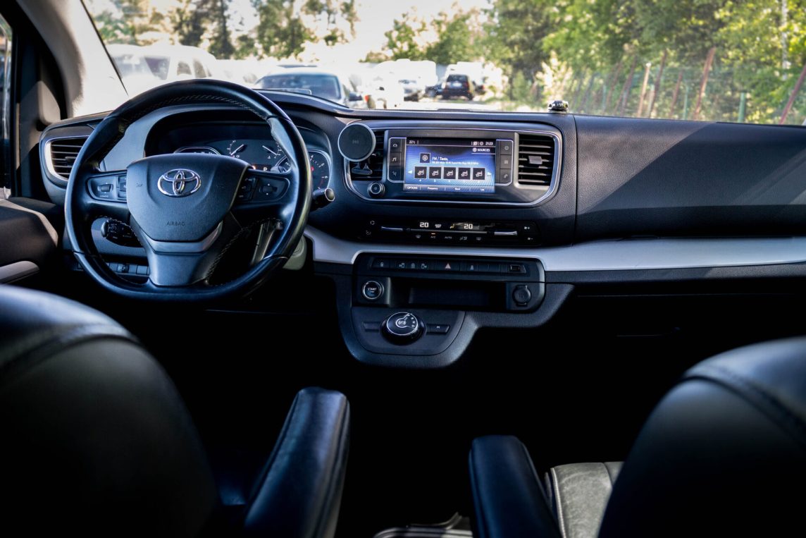 TOYOTA PROACE
