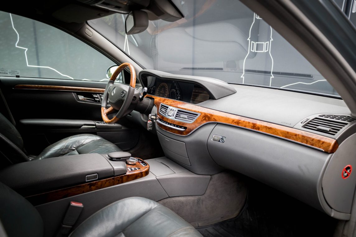 MERCEDES BENZ S320