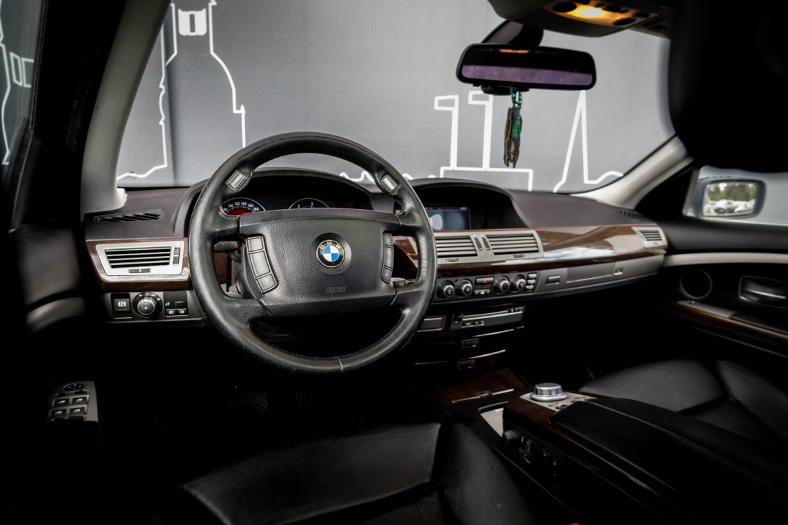 BMW 730