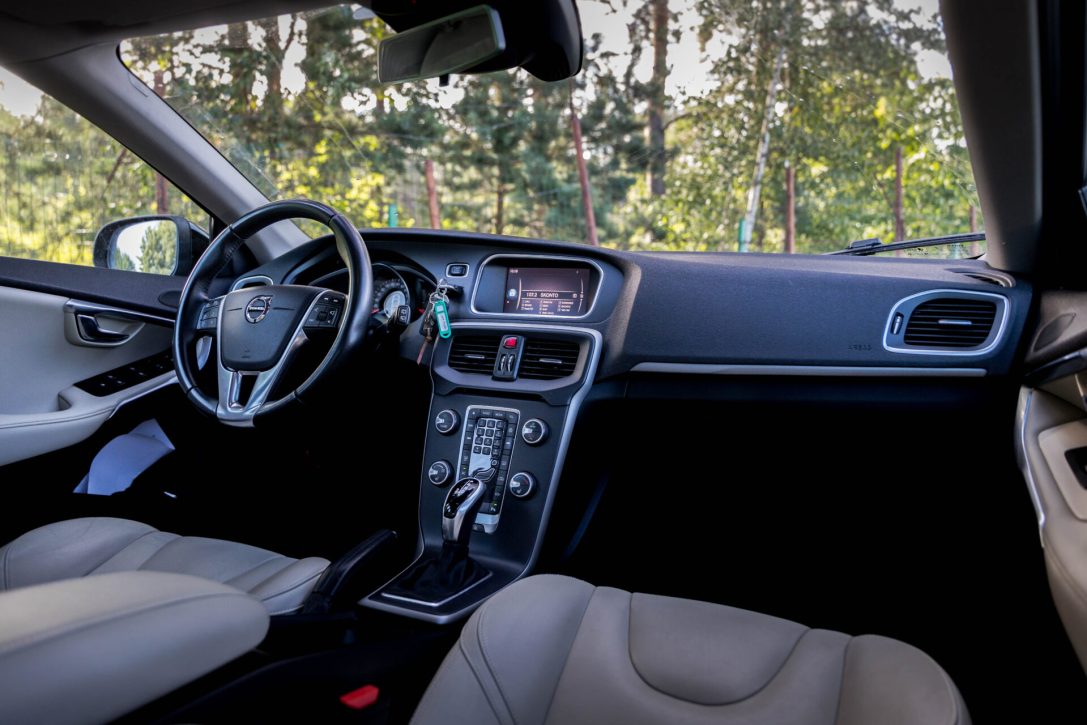 VOLVO V40
