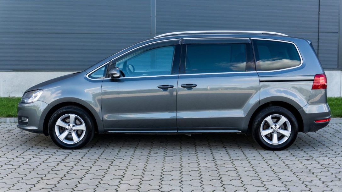 VW SHARAN