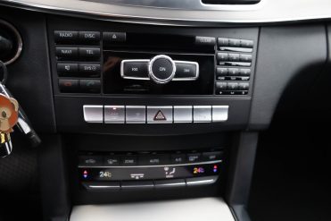 MERCEDES BENZ E300