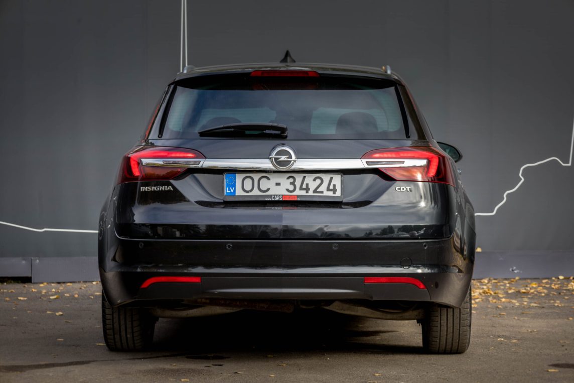 OPEL INSIGNIA SPORTS TOURER SW
