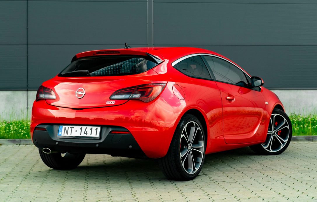 OPEL ASTRA GTC