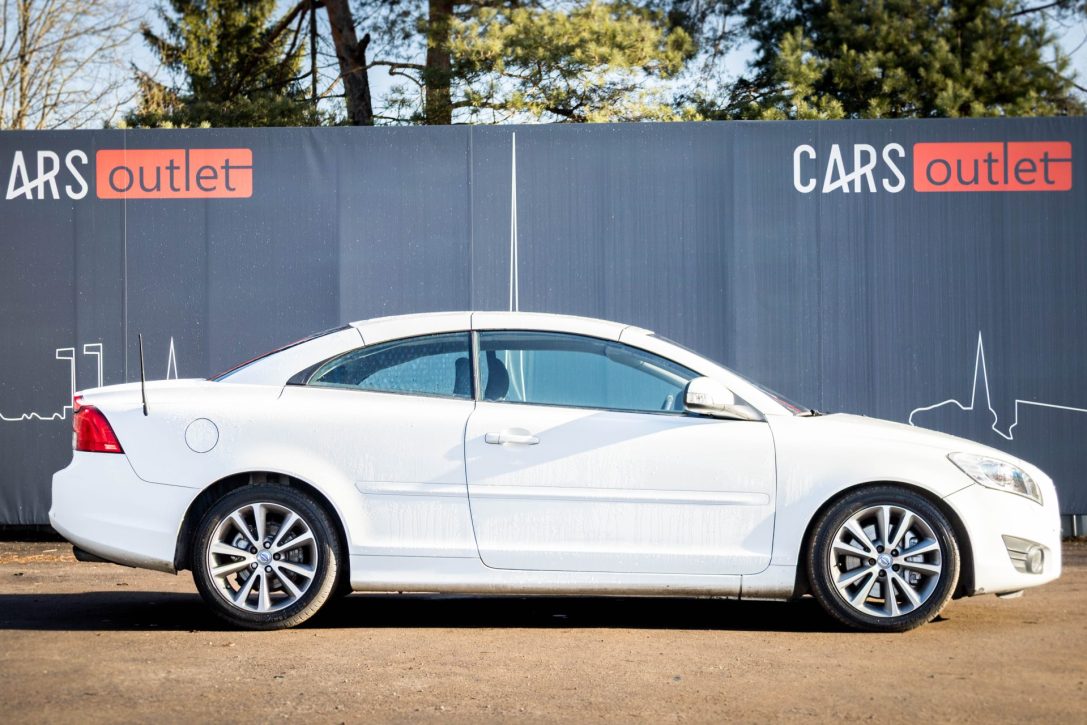 VOLVO C70