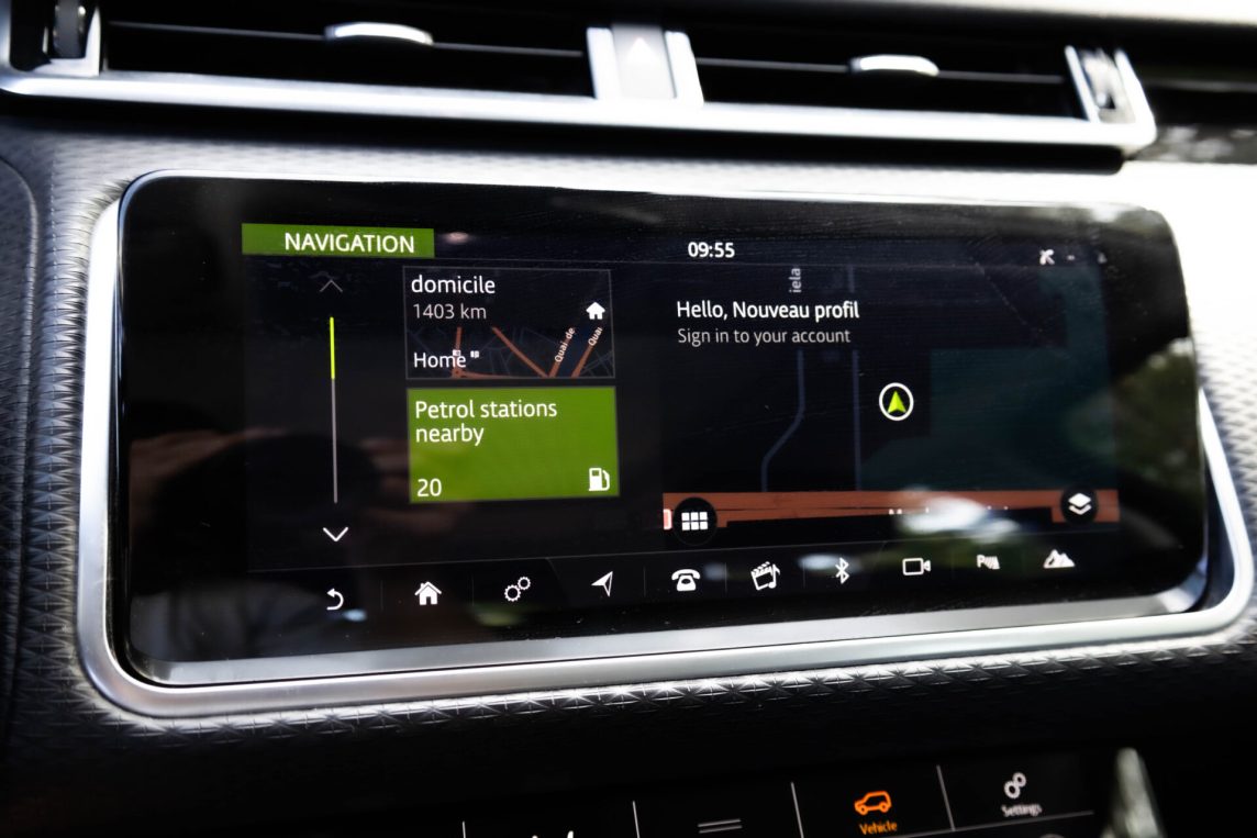 LAND ROVER RANGE ROVER VELAR