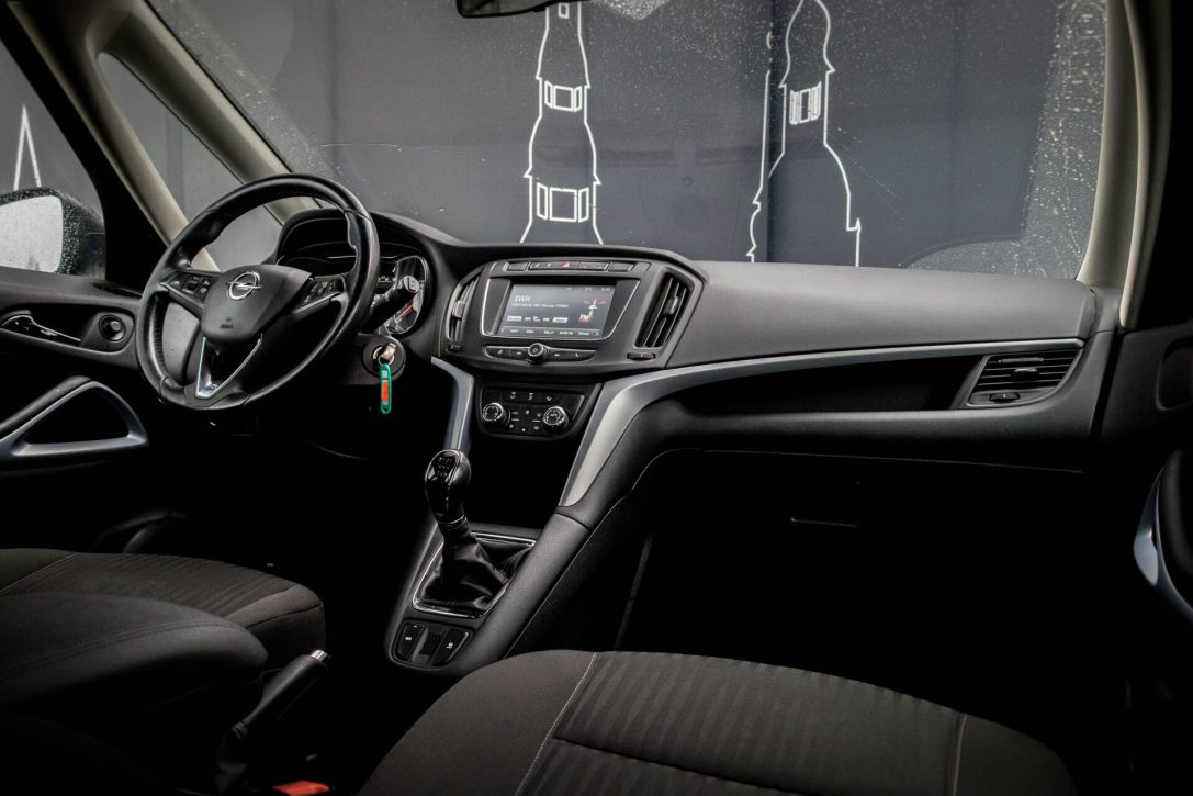 OPEL ZAFIRA TOURER