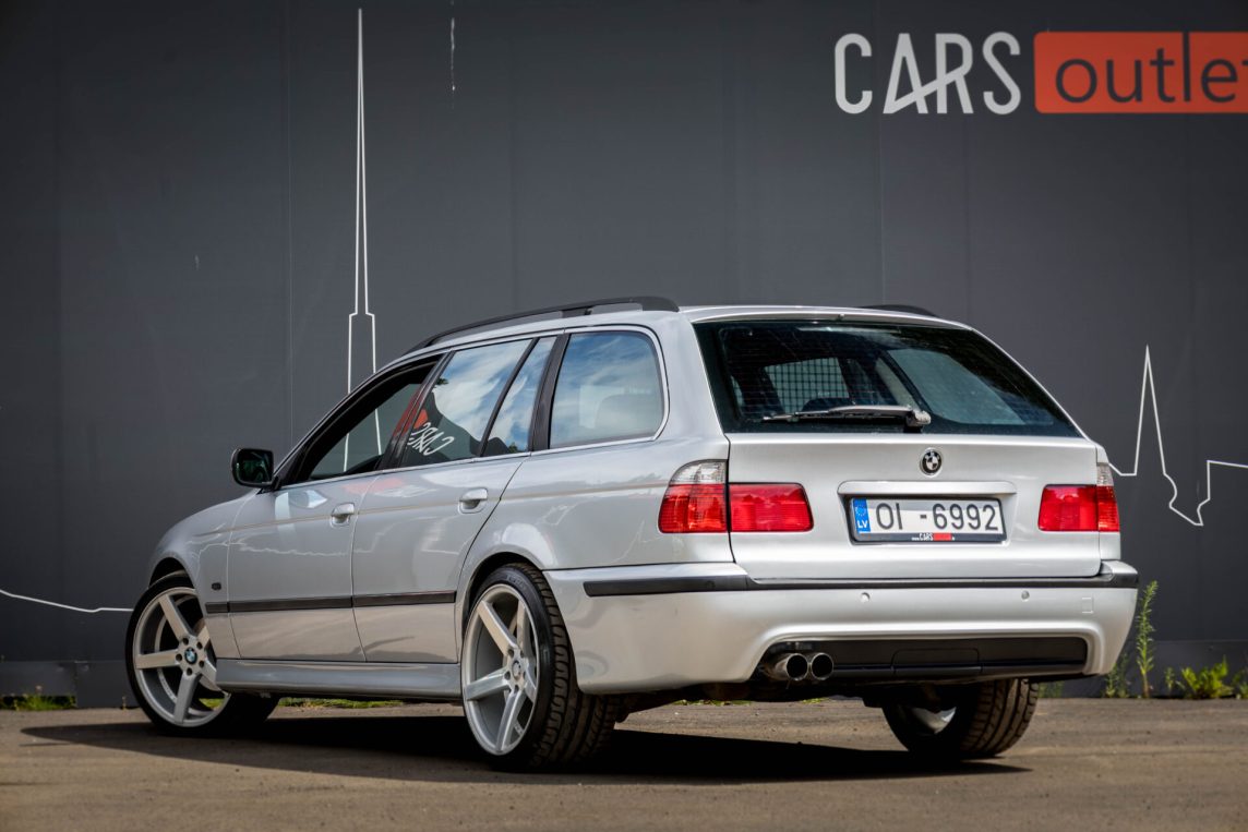 BMW 530