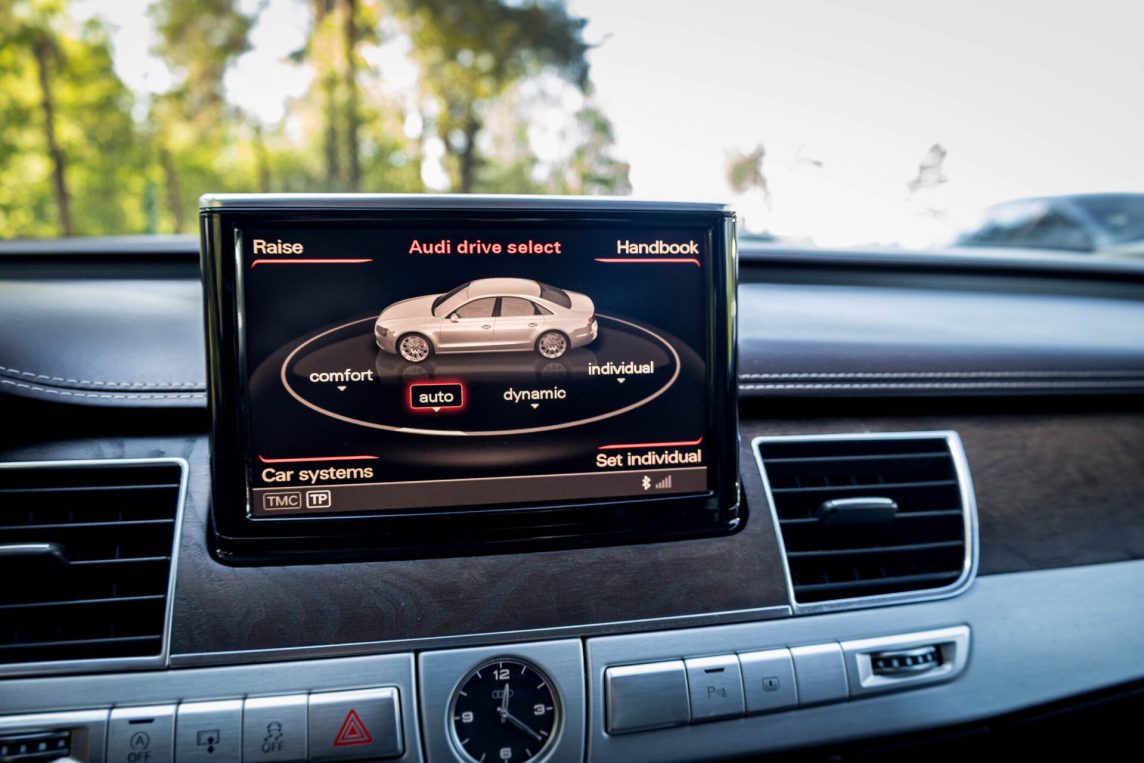 AUDI A8