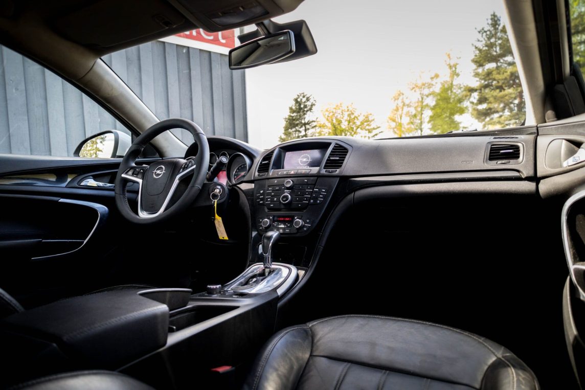 OPEL INSIGNIA