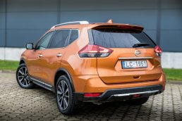 NISSAN X TRAIL