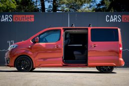 TOYOTA PROACE