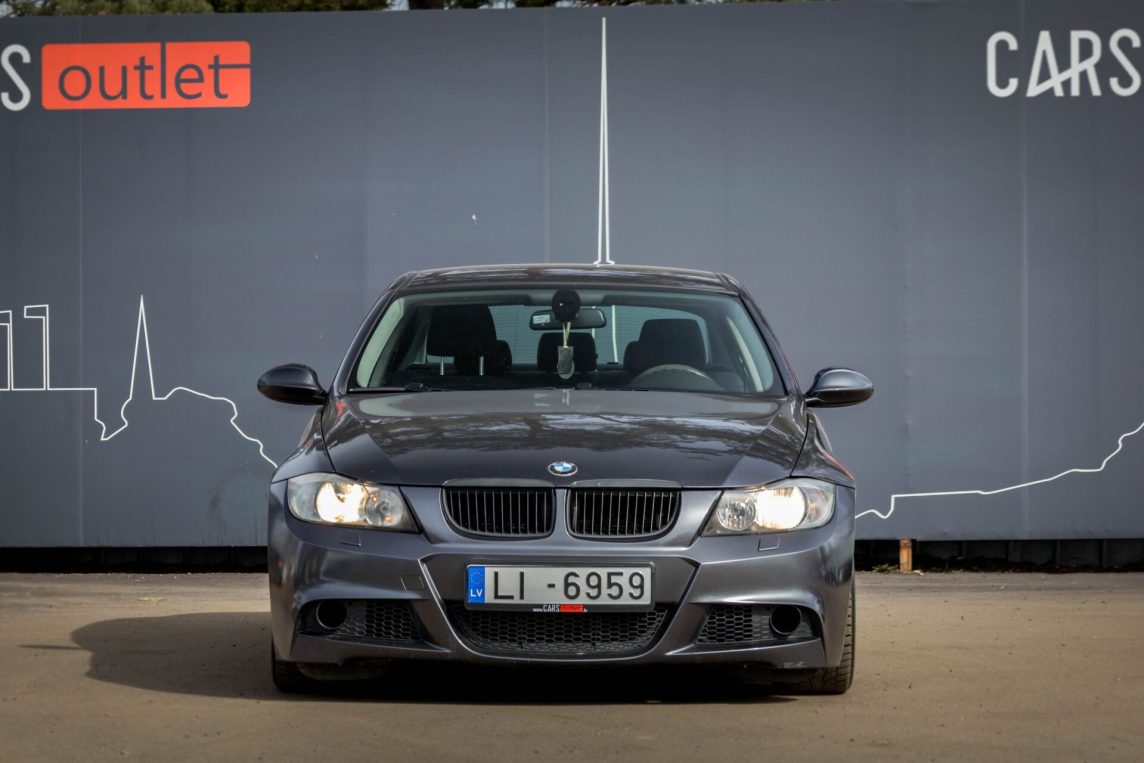 BMW 320