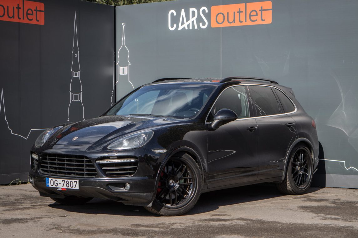 PORSCHE CAYENNE TURBO S