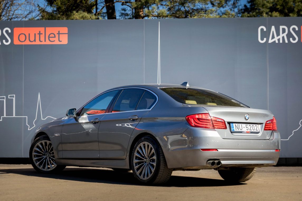 BMW 523