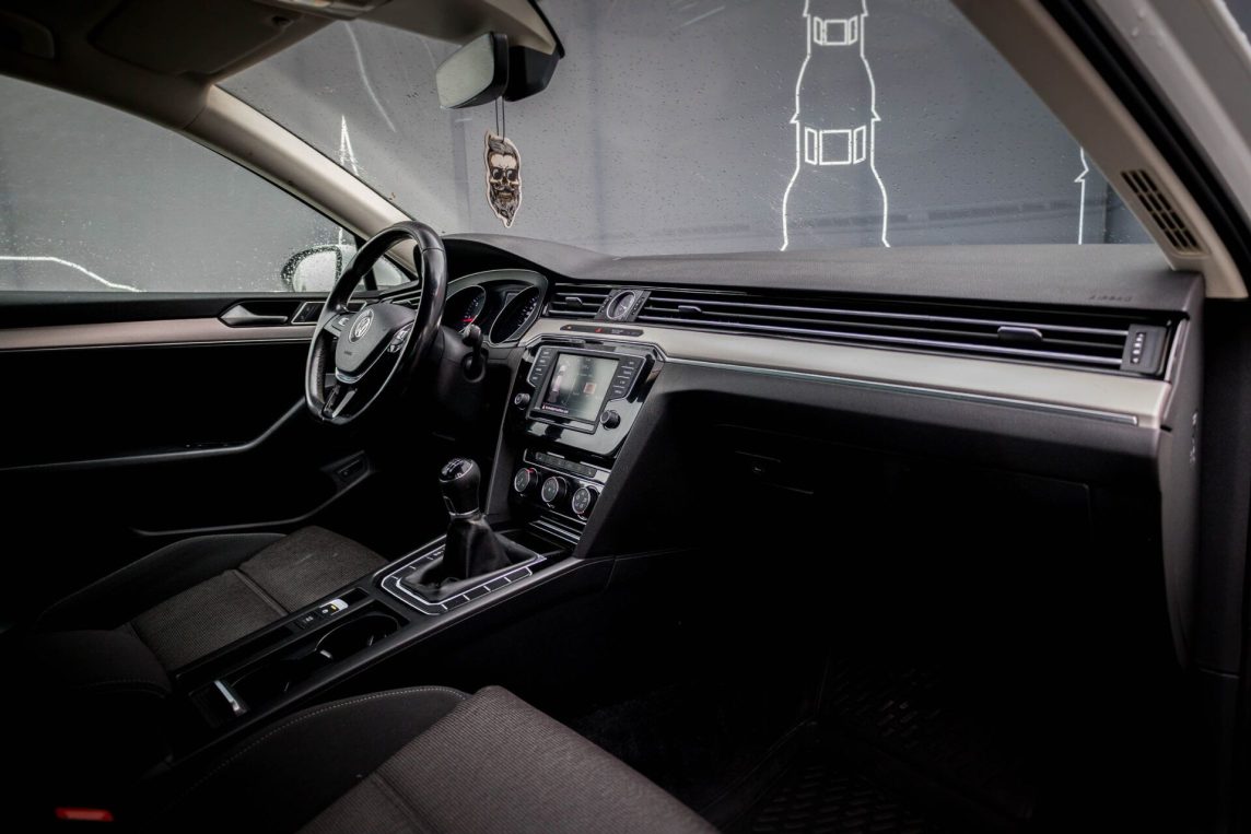 VW PASSAT