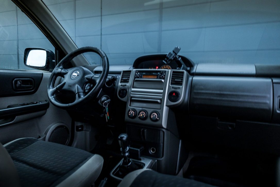 NISSAN X TRAIL
