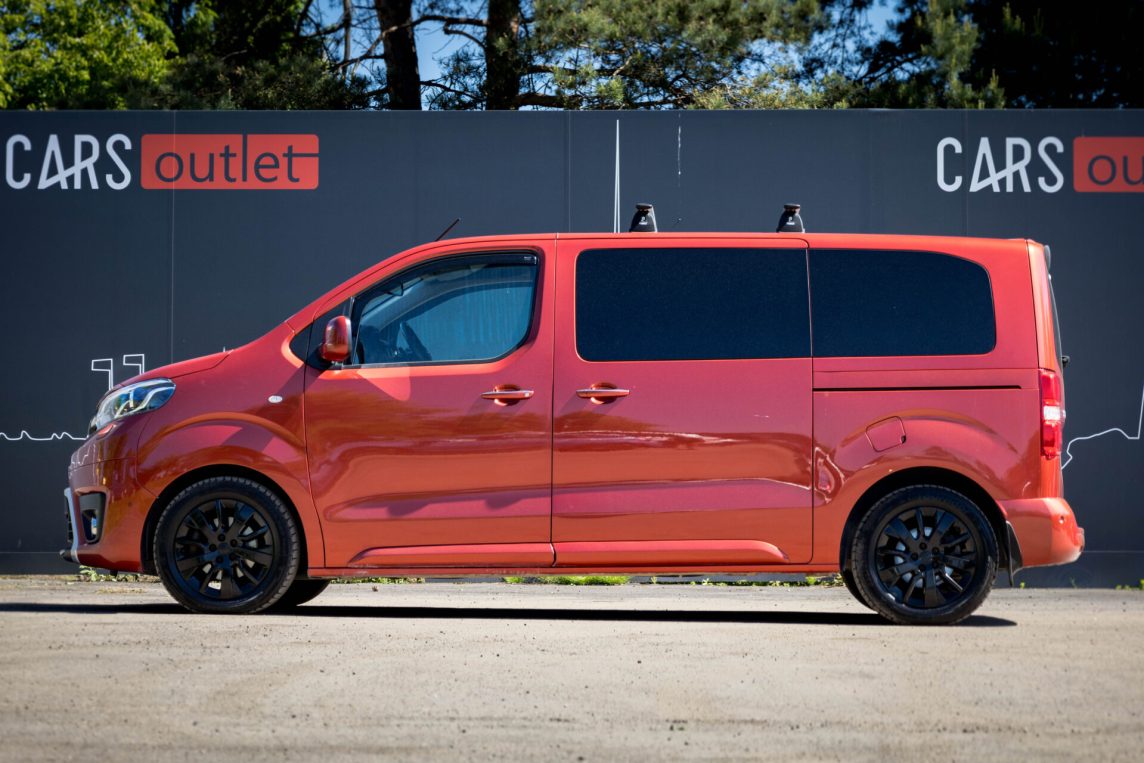 TOYOTA PROACE