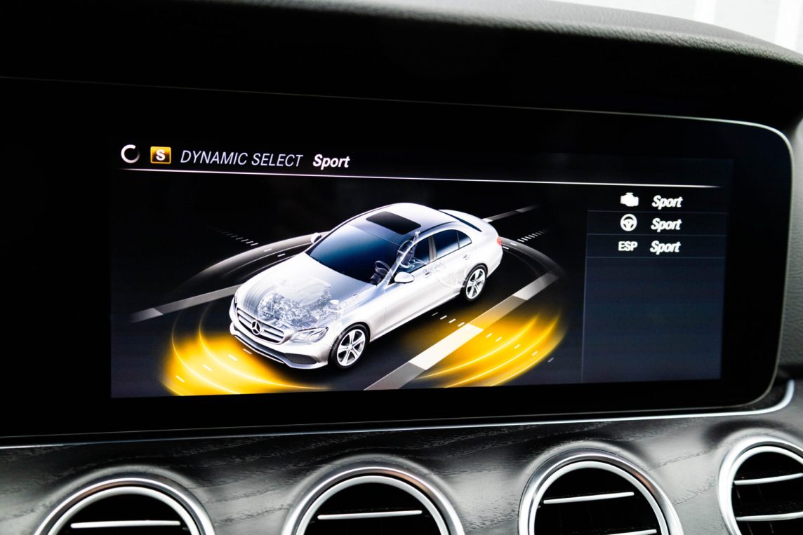 MERCEDES BENZ E200 D