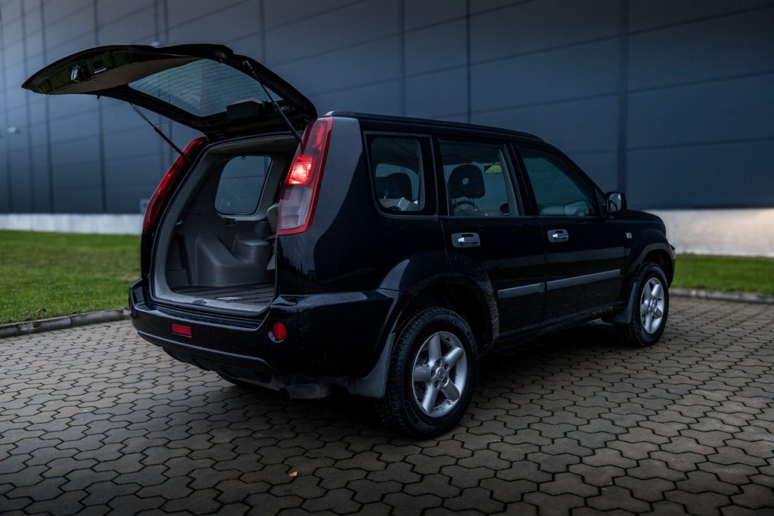 NISSAN X TRAIL