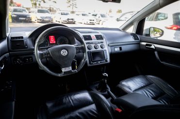 VW TOURAN