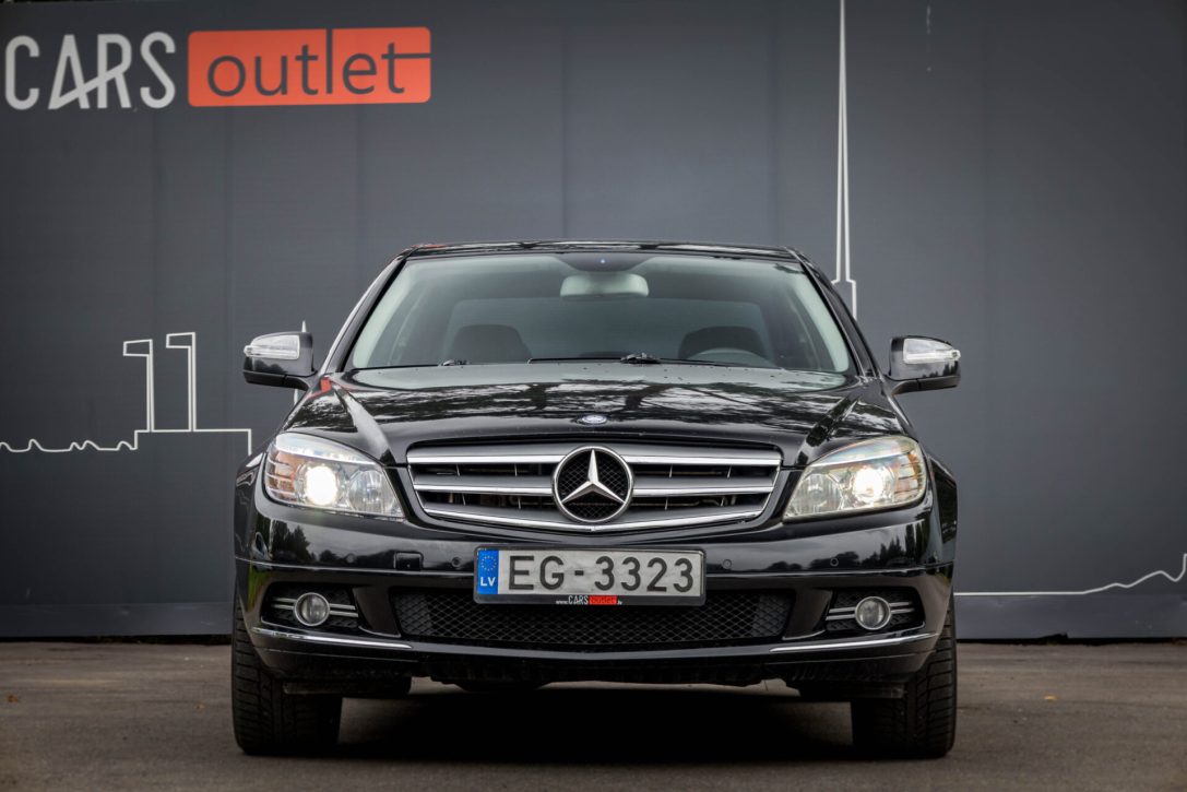 MERCEDES BENZ C320
