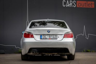 BMW 525