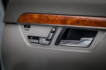 MERCEDES BENZ S320