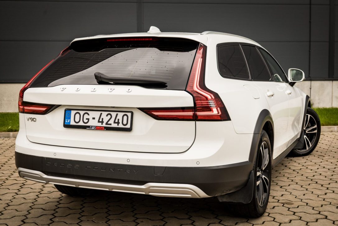 VOLVO V90 CROSS COUNTRY