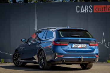 BMW 330E