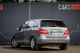 MERCEDES BENZ B 180