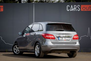 MERCEDES BENZ B 180