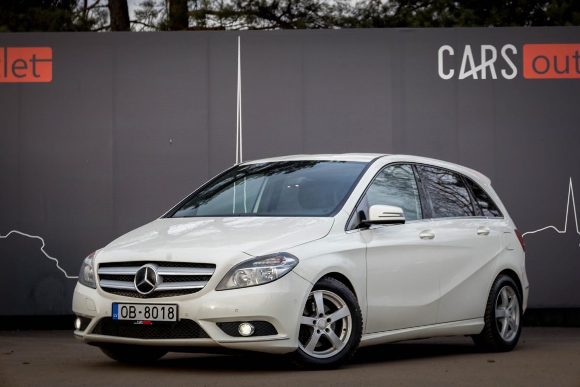 MERCEDES BENZ B 200