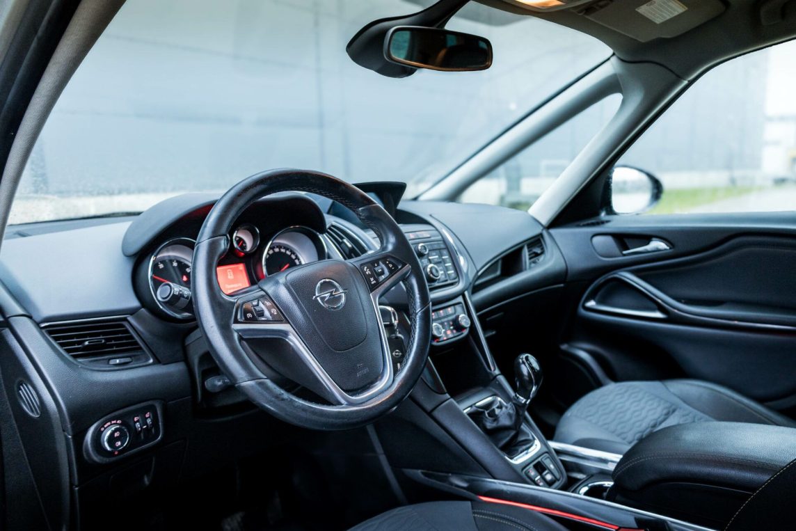 OPEL ZAFIRA TOURER