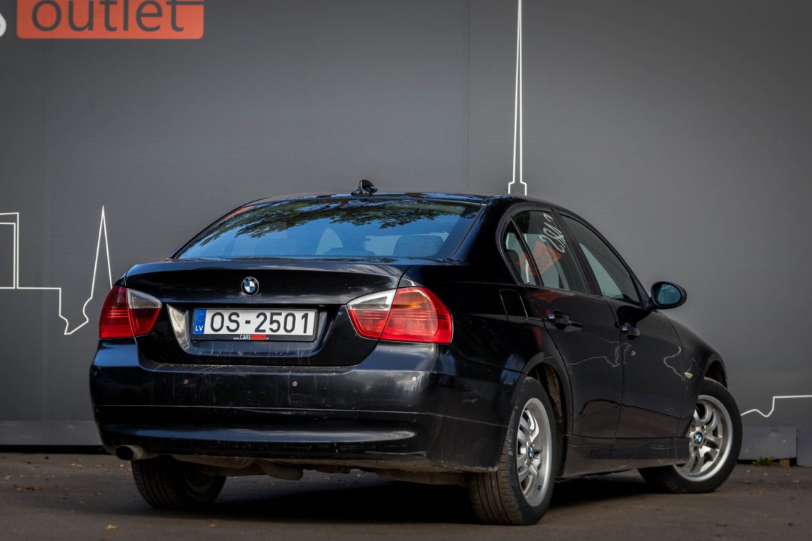 BMW 320