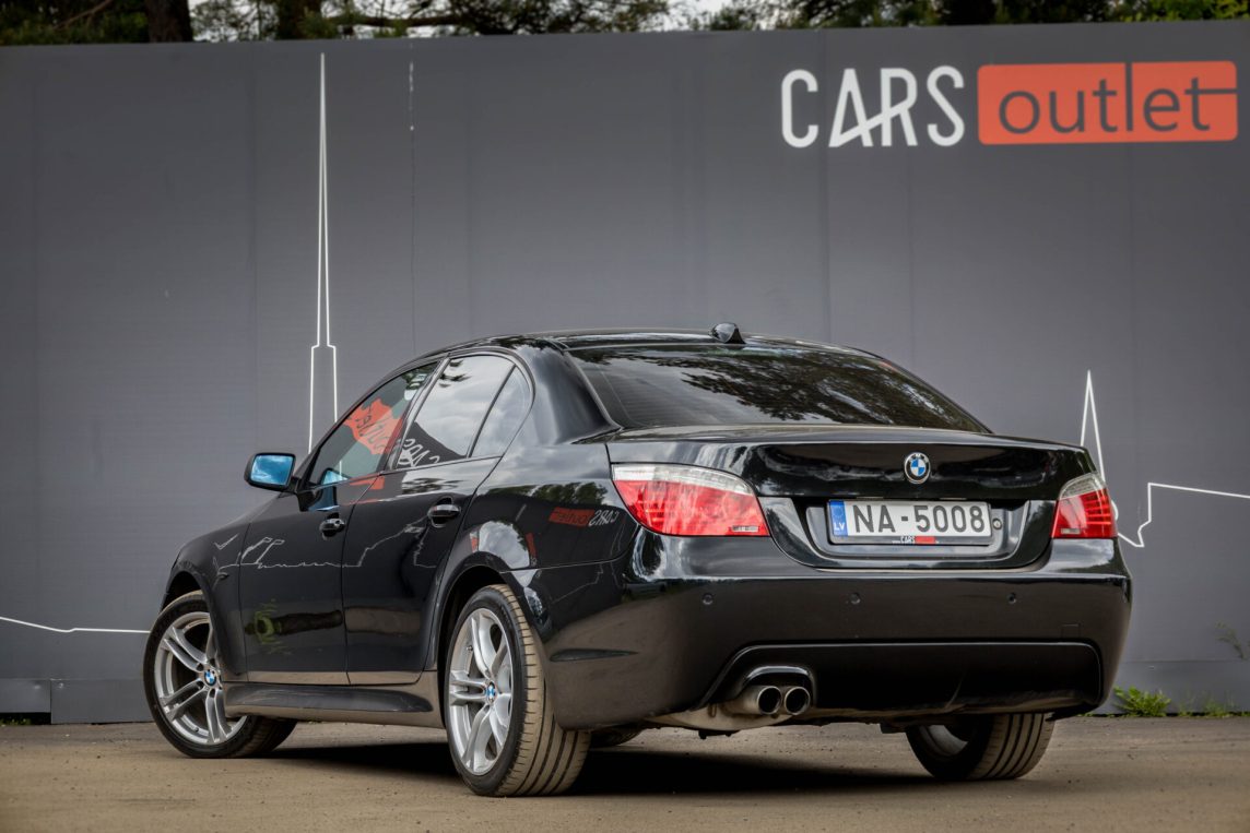 BMW 523
