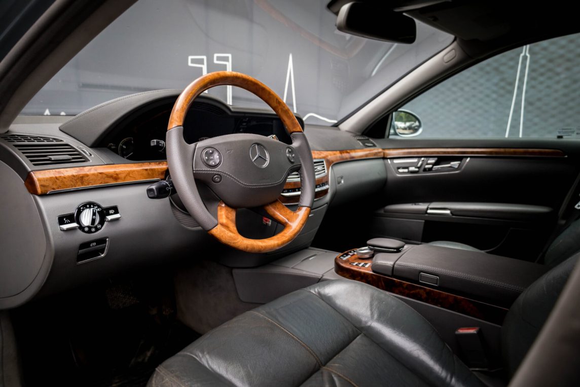 MERCEDES BENZ S320