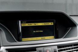 MERCEDES BENZ E350