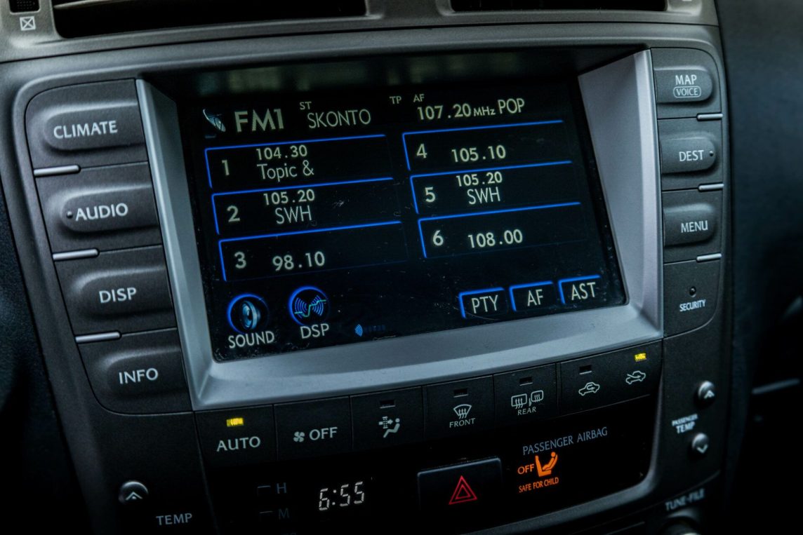 LEXUS IS 220