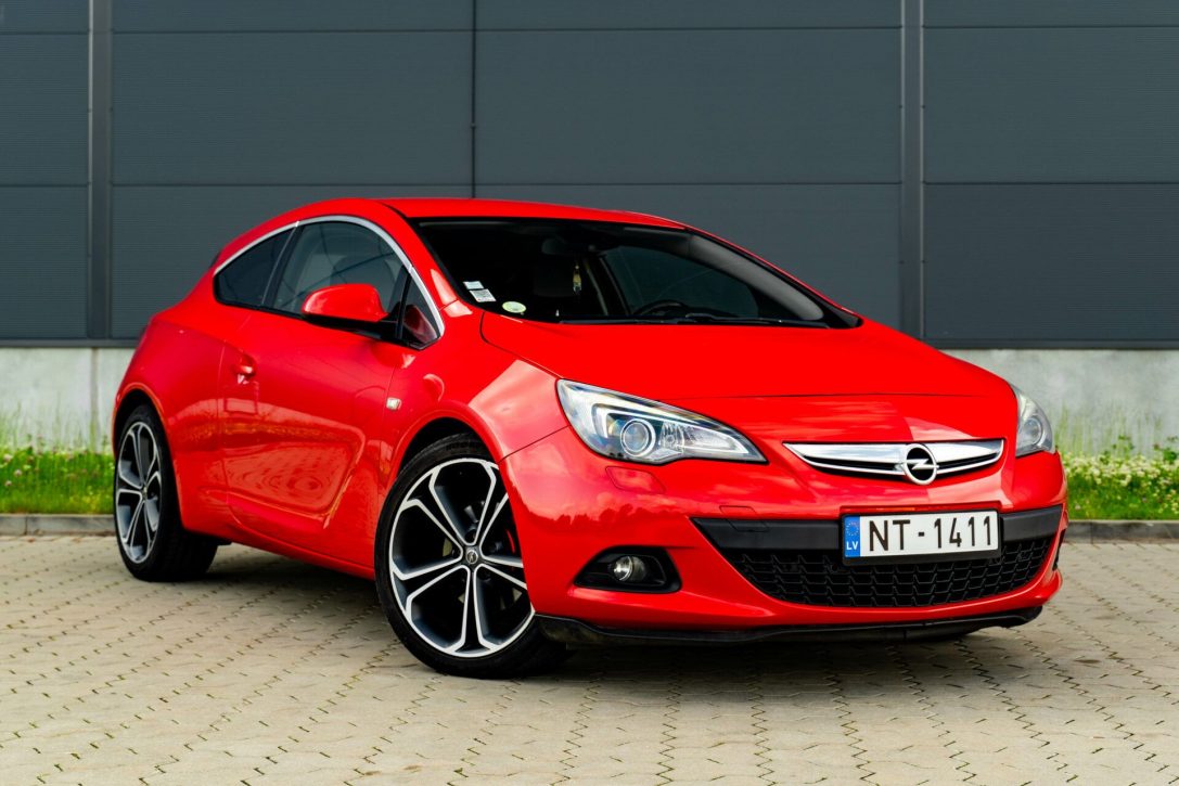 OPEL ASTRA GTC