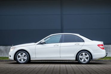 MERCEDES BENZ C200