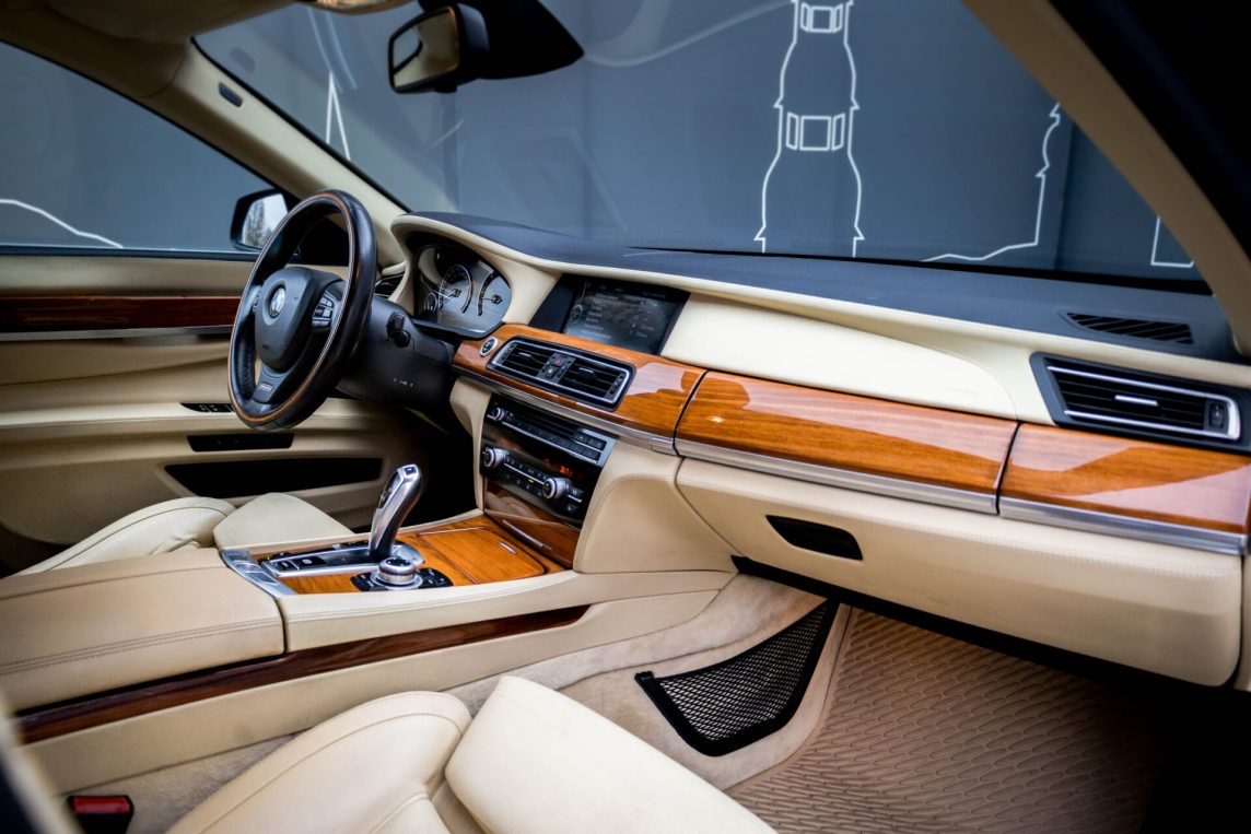 BMW 740