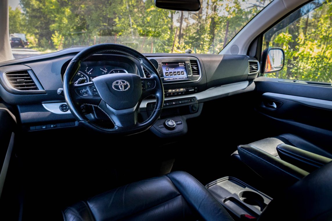 TOYOTA PROACE