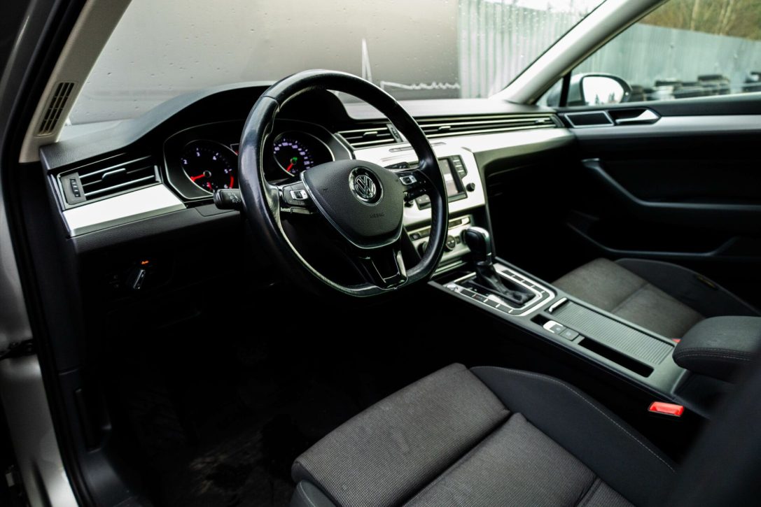 VW PASSAT
