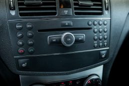 MERCEDES BENZ C320