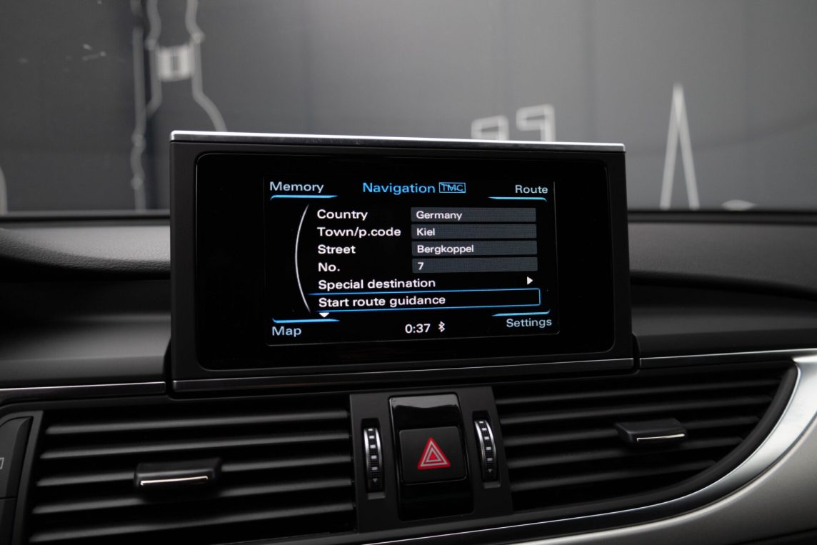 AUDI A6 LIMOUSINE
